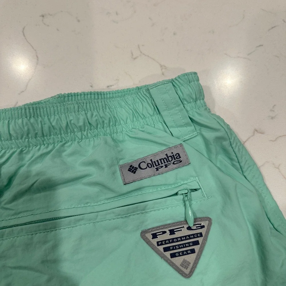 Columbia PFG Backcast III Water Shorts Mens Large Mint Green FM4009 Omni-Shade